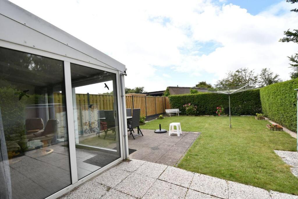 Vrijvakantiehuis Houtenburgseweg 2 Holiday home *