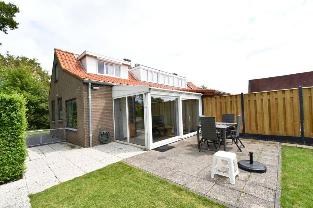 Holiday home Vrijvakantiehuis Houtenburgseweg 2